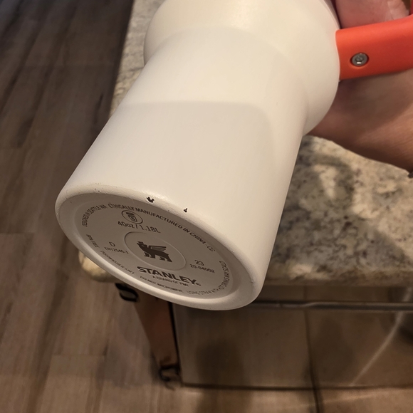 Stanley White and Orange Tumbler - Picture 3 of 4